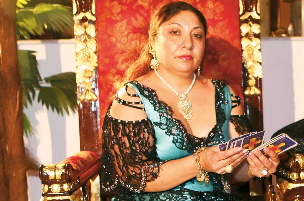 Cazul bărbatului găsit mort în vila vrăjitoarei Sidonia, la petrecerea fiilor săi