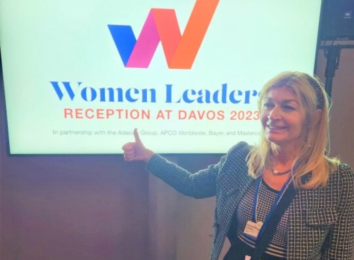 Micile afaceri pot fi ușor gestionate cu AI. La ce trucuri poate apela un antreprenor