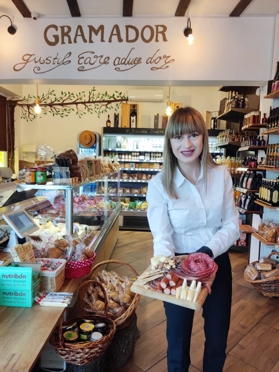 Gramador rimează cu dor. Dar face și profit de milioane