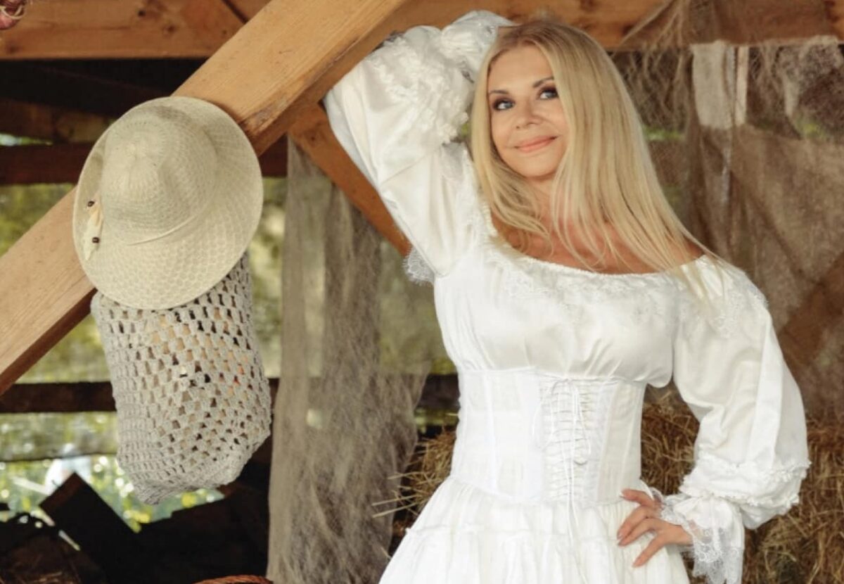 Mama lui Dan Bălan, melodie nouă la 65 de ani