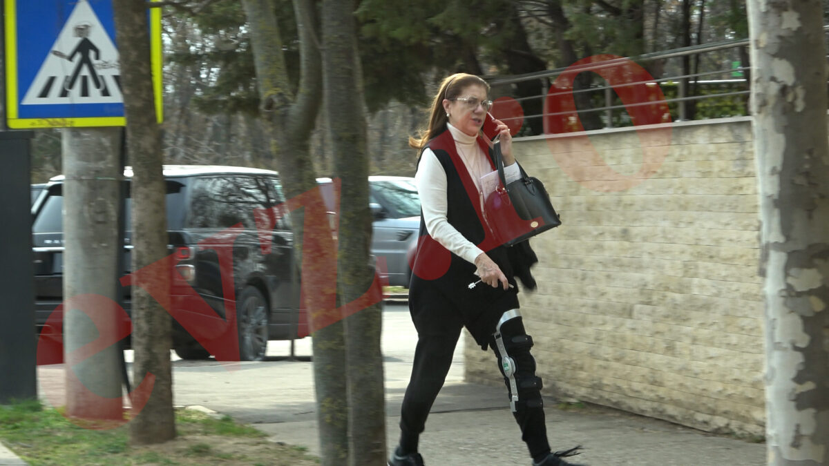 Mihaela Geoană, la coafor chiar și accidentată. Cum a fost surprinsă soția secretarului adjunct al NATO