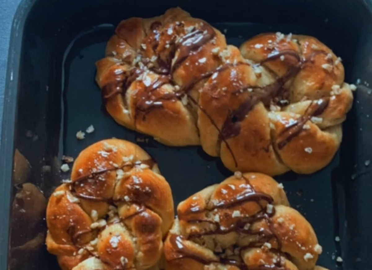 Mucenici cu nucă și ciocolată. Rețeta  care merită încercată