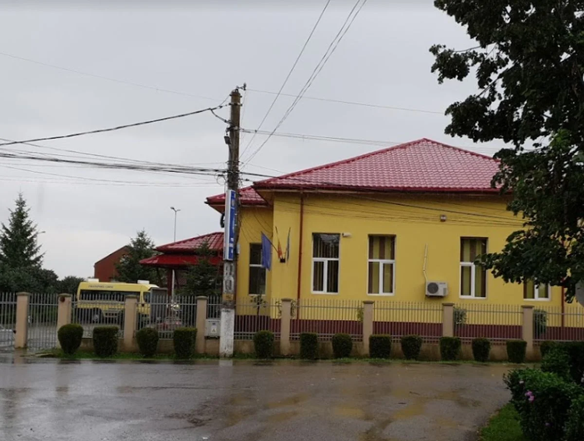 Primarul Ion Radu, reținut pentru 24 de ore. Este acuzat de comiterea mai multor infracţiuni