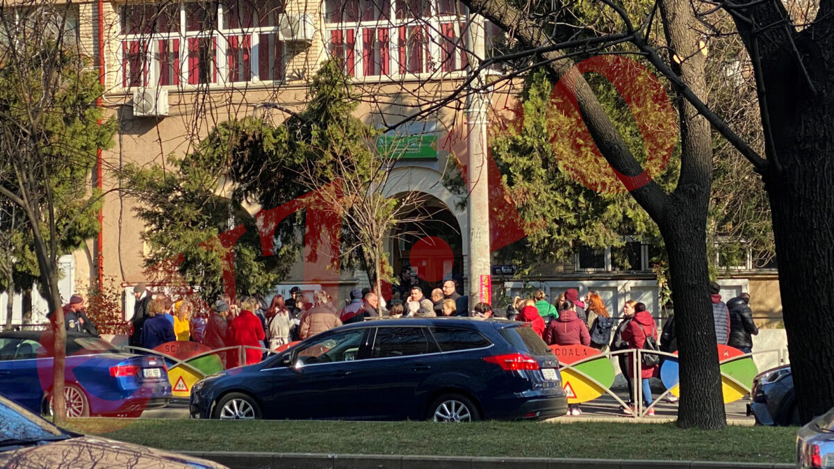Adevărul începe să iasă la iveală la Școala Titulescu. Părinții critică neimplicarea Primăriei lui Clotilde Armand în cazul de abuz