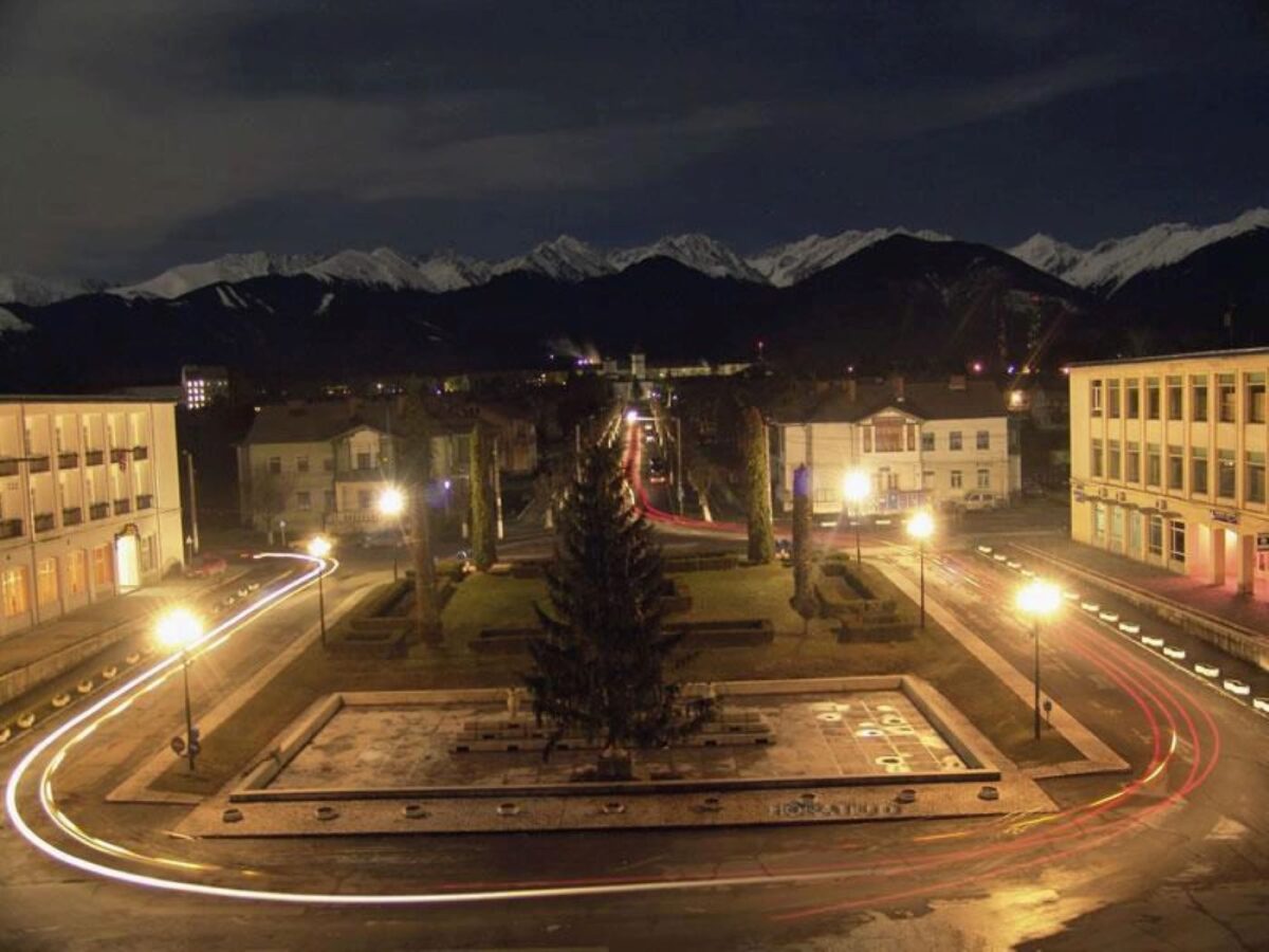 Orașul denumit „Perla industriei românești”, părăsit de locuitori. Nici pe hartă nu-l mai găsești