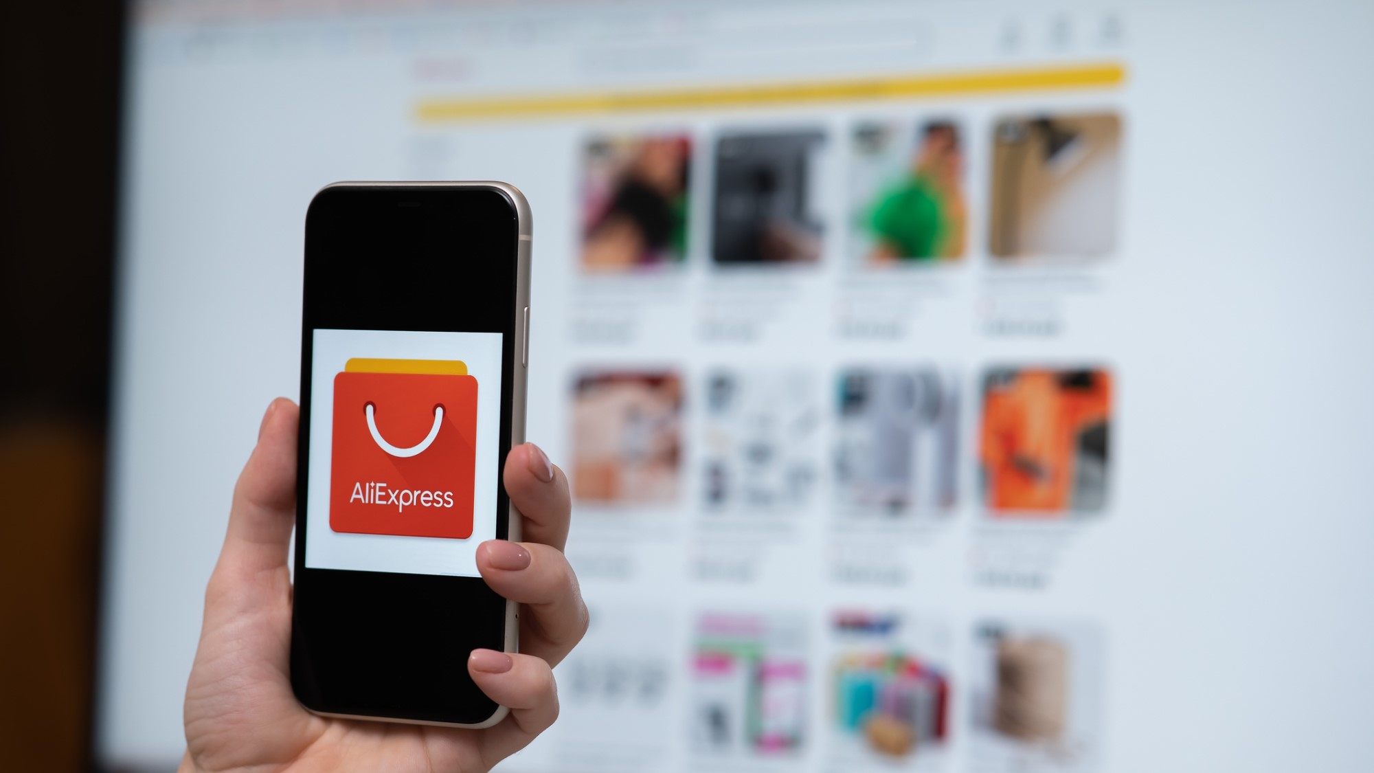 Comisia Europeană investighează AliExpress