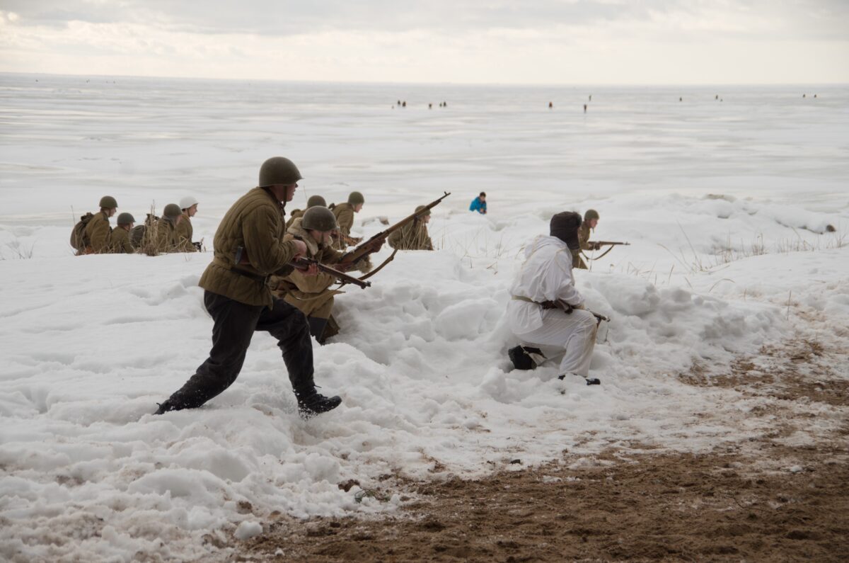 Alertă în nordul Europei. Rusia masează trupe la granița cu Finlanda