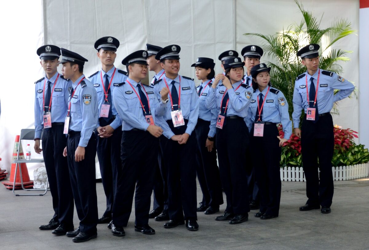 Poliția din China comunistă, activă în Ungaria