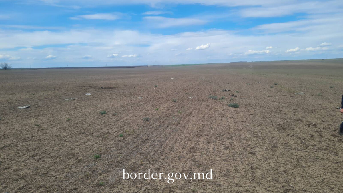Fragmente de dronă, depistate în zona de frontieră dintre Republica Moldova și Ucraina