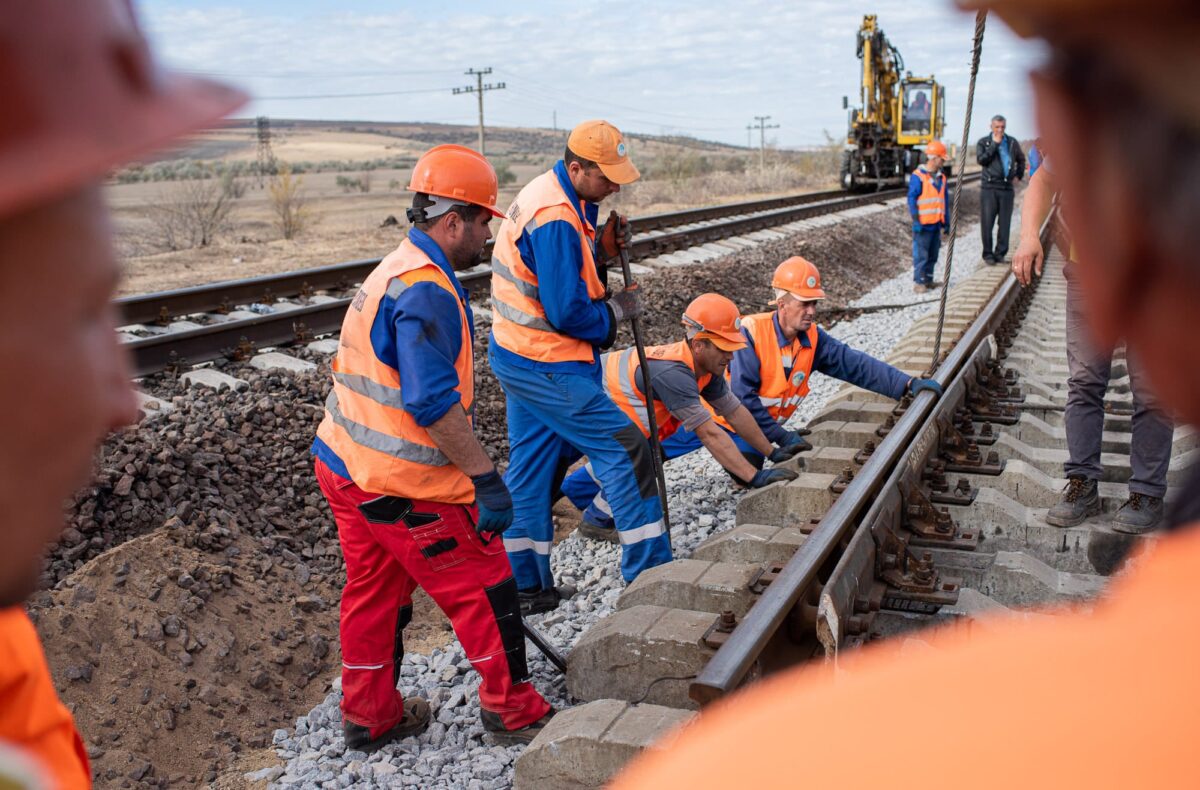 Specialiștii în construcții de peste Prut, supuși verificărilor