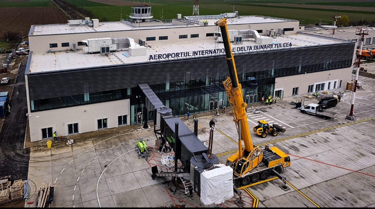 DNA investighează aeroportul fantomă din Tulcea. 70 de milioane de euro pentru doar 7 pasageri pe lună