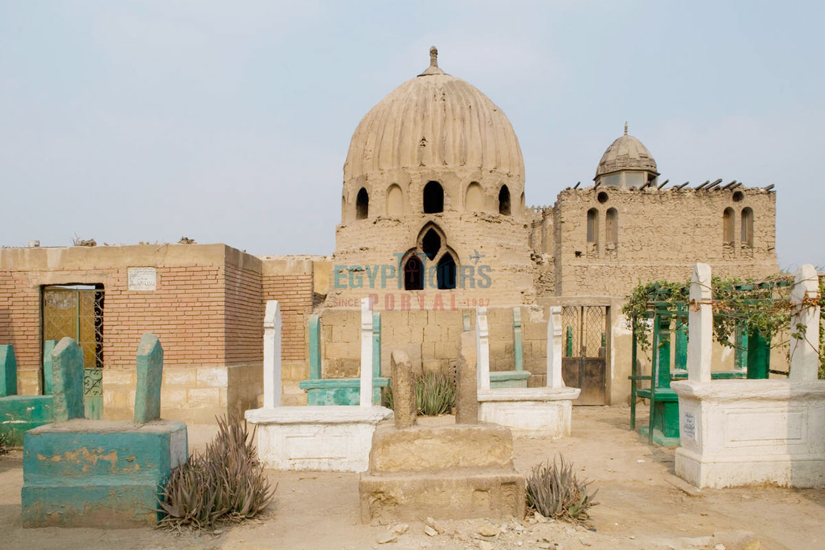 Bizarerii din lume. Orașul unic, unde vii și morții trăiesc în același loc 