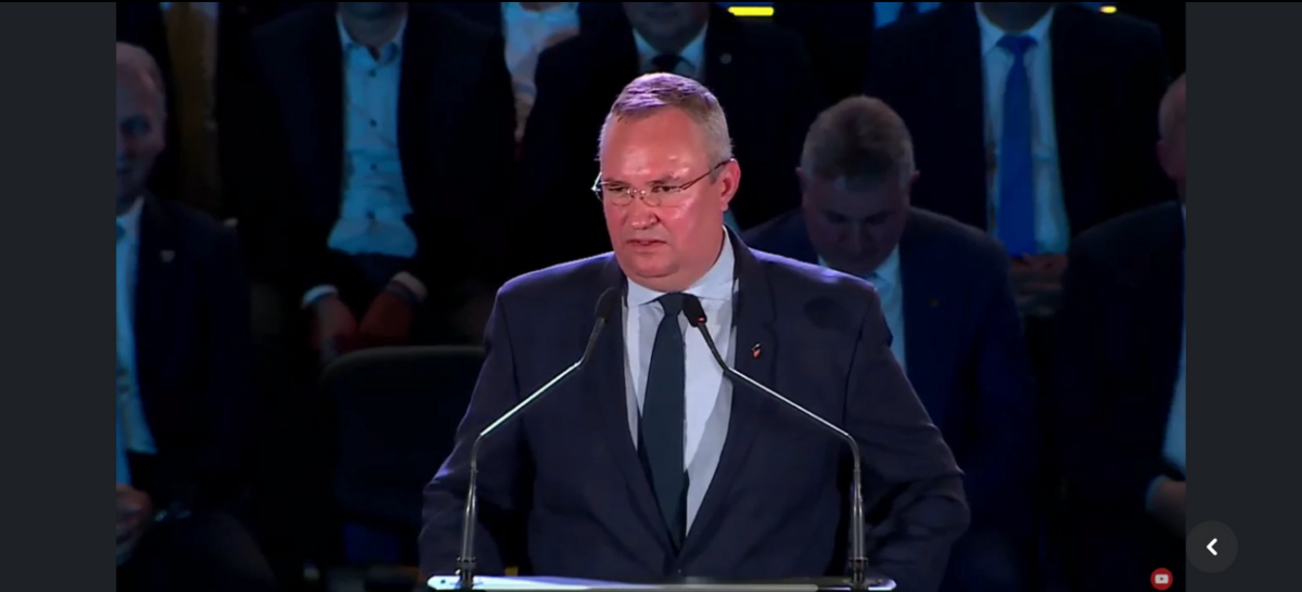 Nicolae Ciucă, mesaj din inima Ardealului: Doamnelor, luptați să fiți pe scenă!