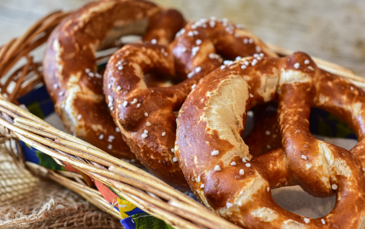 Cât costă doi covrigi la Mamaia. „Mamă, cum se duc banii!”