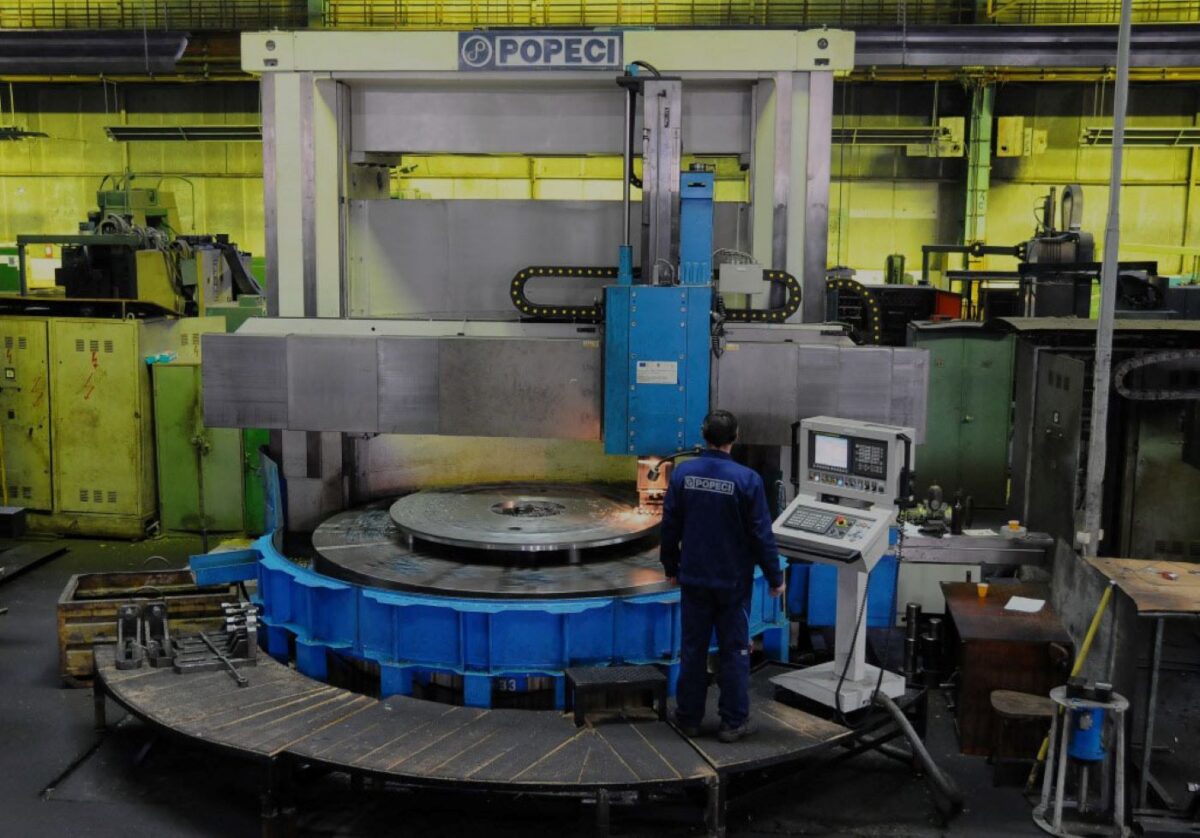 Gruia Stoica se luptă pentru fabrica Popeci Utilaj Greu din Craiova. Rușii îi pun piedică