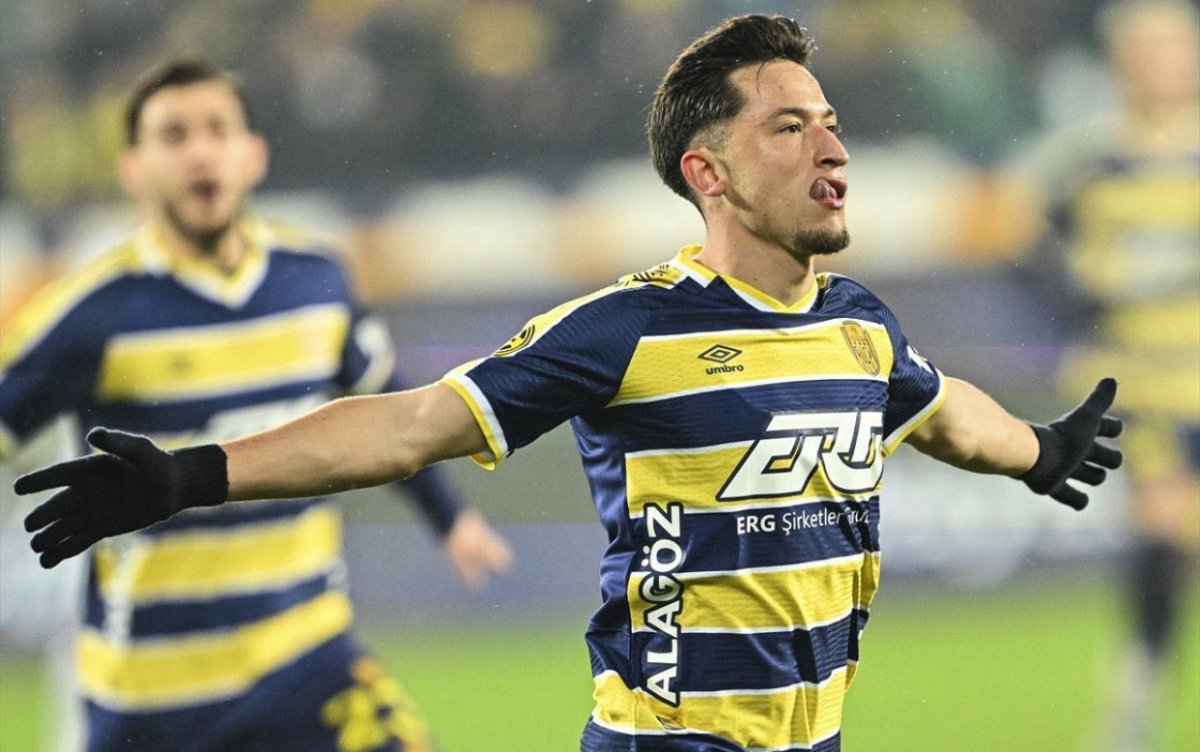 Diagnosticul primit de Olimpiu Moruțan, după accidentarea de pe teren. Internaționalul va rata EURO 2024