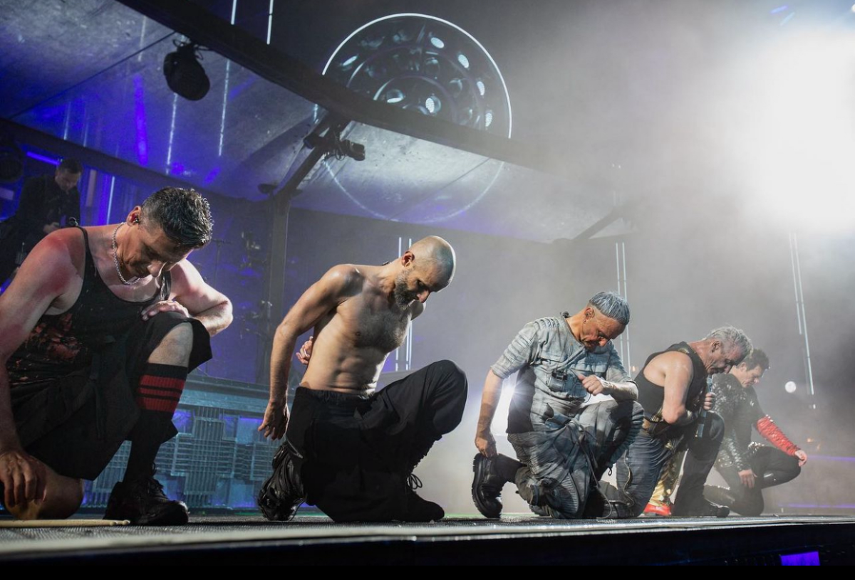 Scandal în showbiz. Rammstein a copiat o piesă celebră, a decis instanța