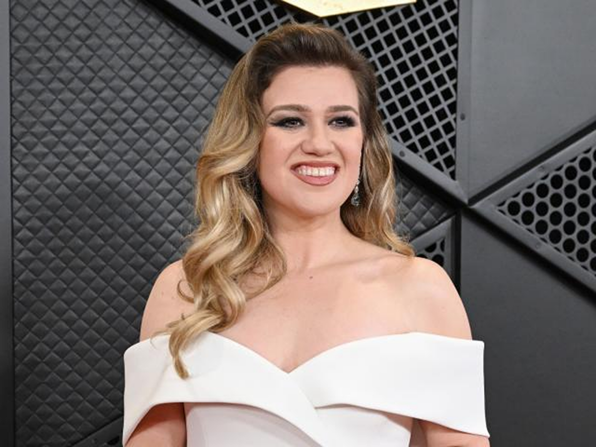 Kelly Clarkson, scandal cu fostul soț. Bărbatul vrea mai mulți bani de la artistă