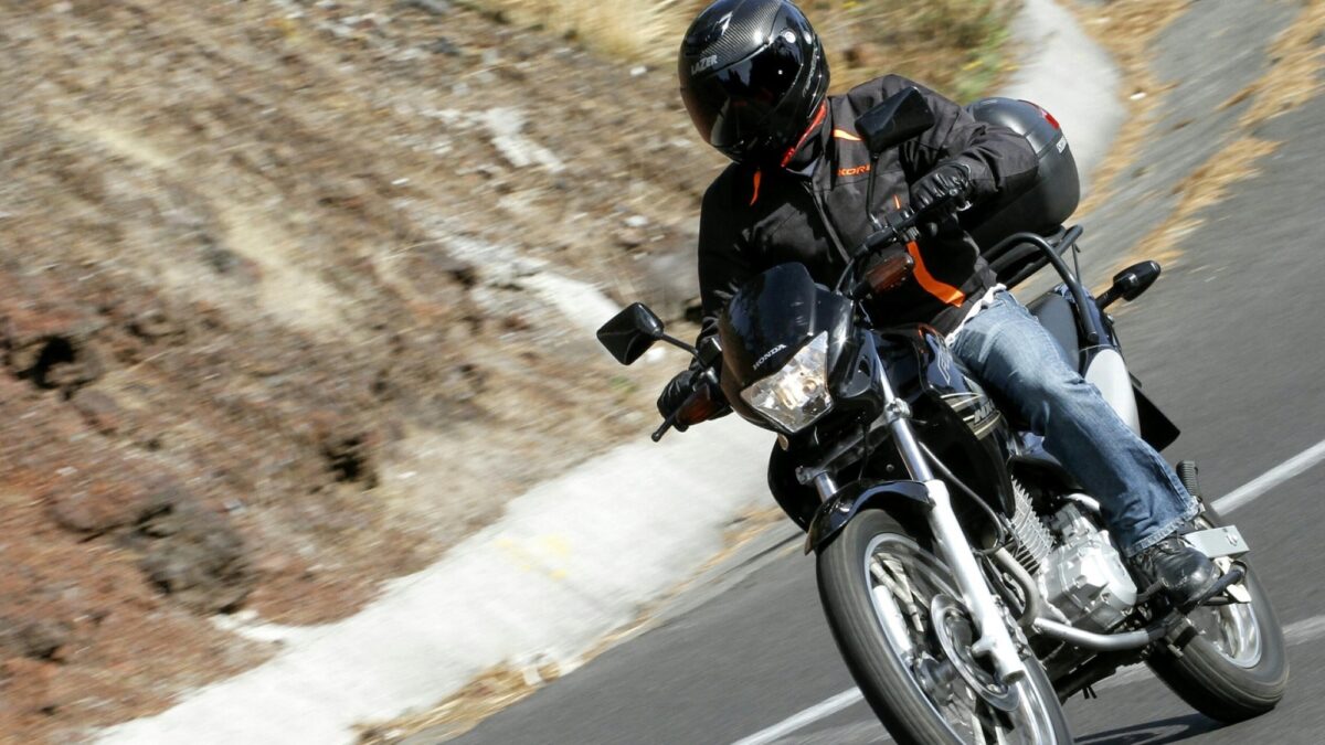 Codul Rutier, modificat pentru șoferii de categoria B. Klaus Iohannis a promulgat legea