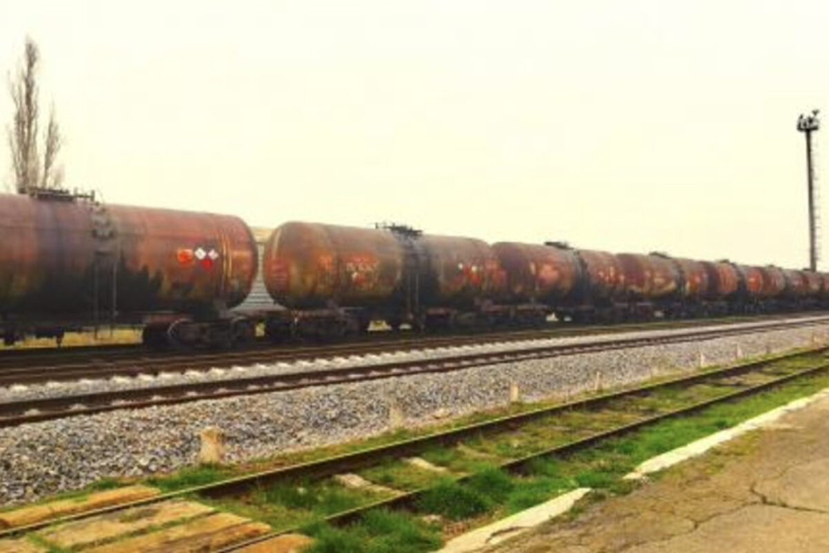 Ultimul vagon cu motorina donată de România a ajuns în Republica Moldova. Începe distribuirea