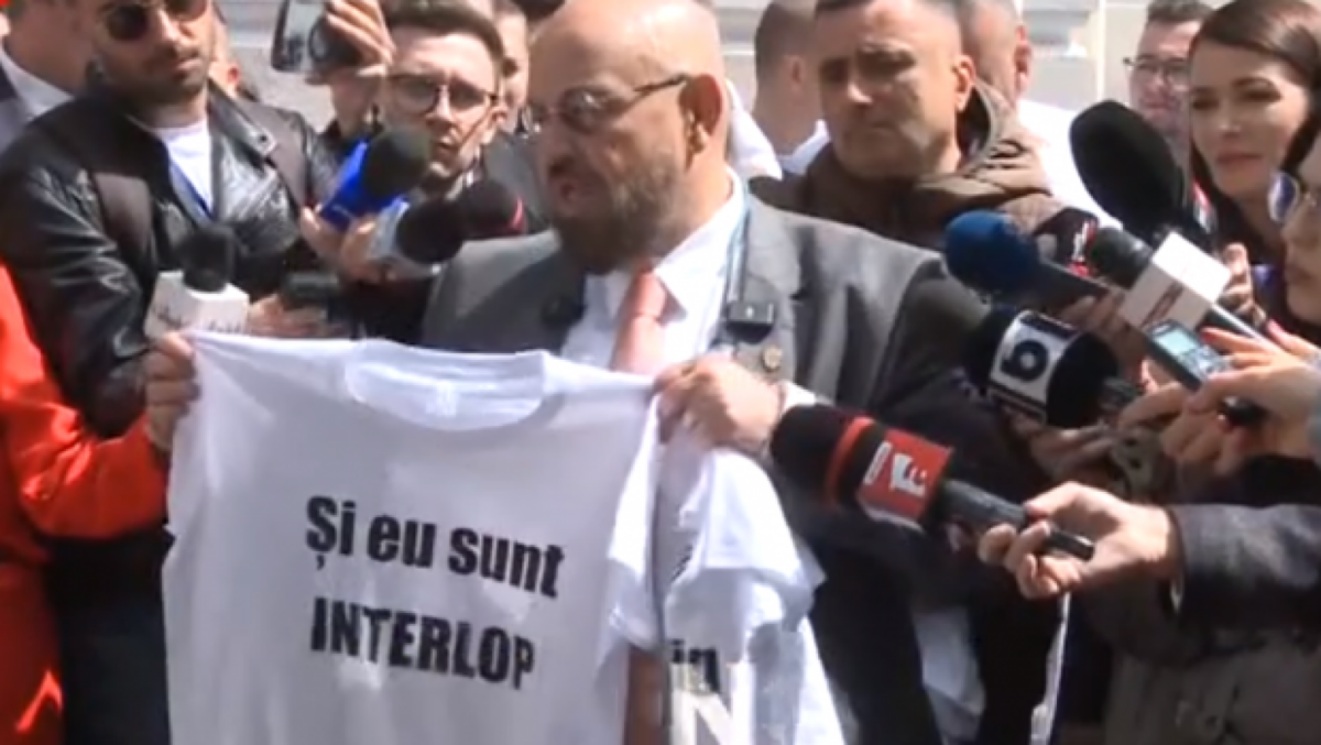Faza zilei. Piedone, luat în râs de Nicușor. Replica pentru tricoul „Și eu sunt de interlop”