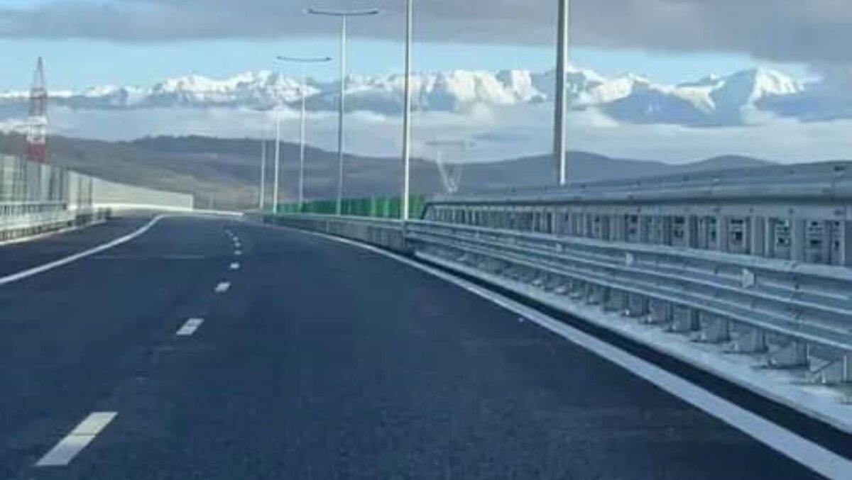 Autostrada prin Carpați. Când vor putea circula șoferii pe primii kilometri