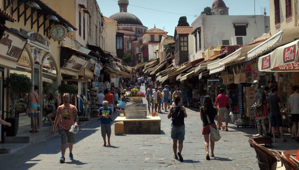 Riscuri uriașe pentru călătoriile în Grecia. Avertizare MAE pentru românii care pleacă în vacanță