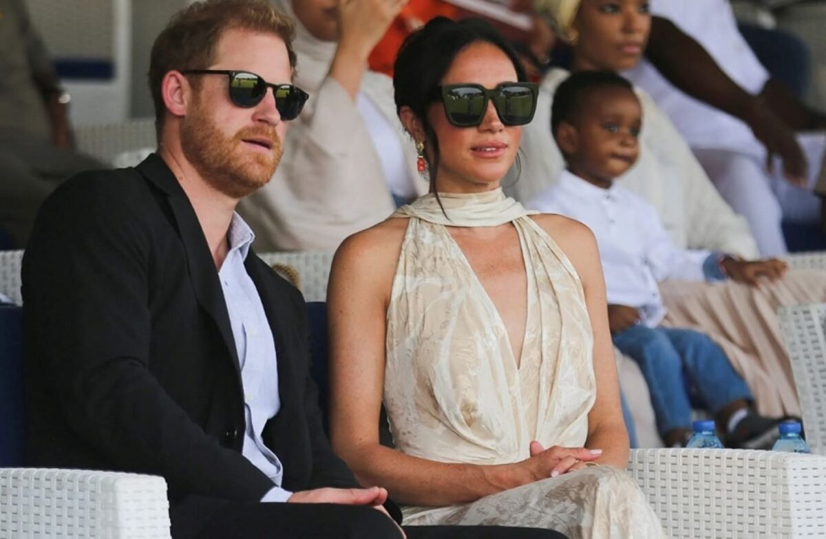 Harry și Meghan, colecționari de trofee ridicole