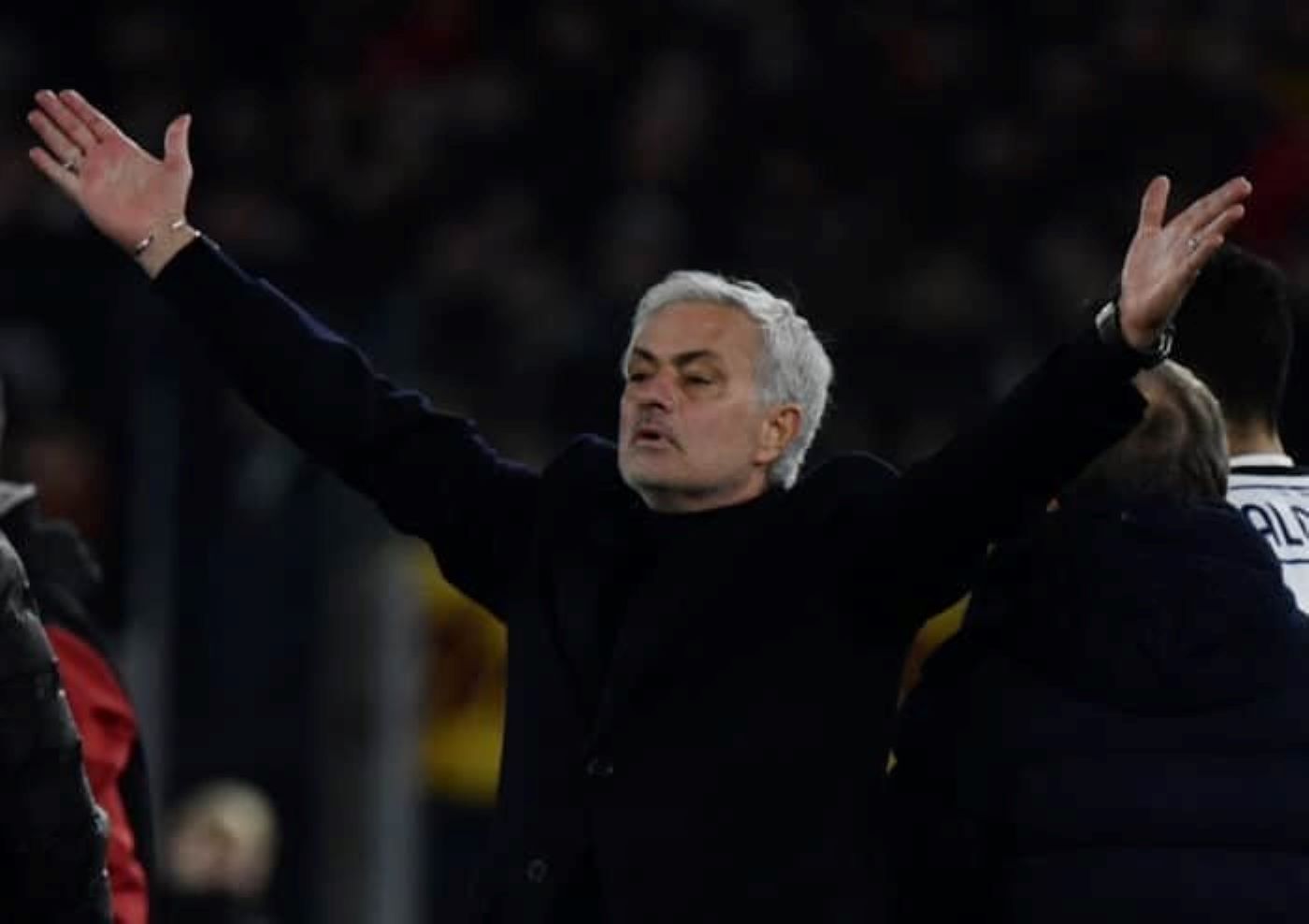 Mourinho revine la Real Madrid după 13 ani, iar Marco Silva preia Benfica