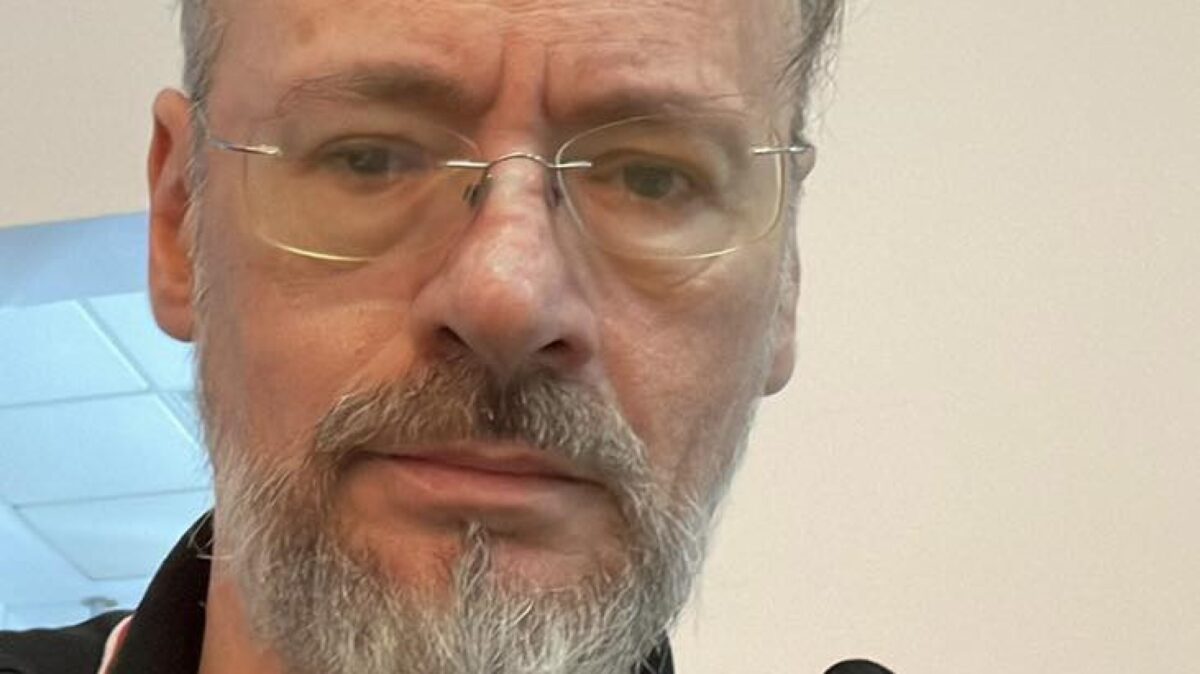 Drama prin care trece Mihai Albu. Operat de cancer, creatorul se gândește la suferința fiicei sale