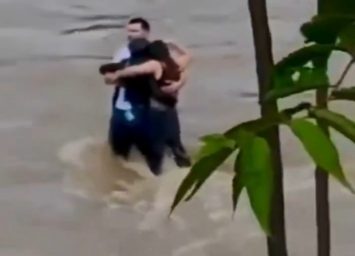 Mărturii cutremurătoare ale celor care au asistat neputincioși la tragedia tinerilor luați de ape în Italia