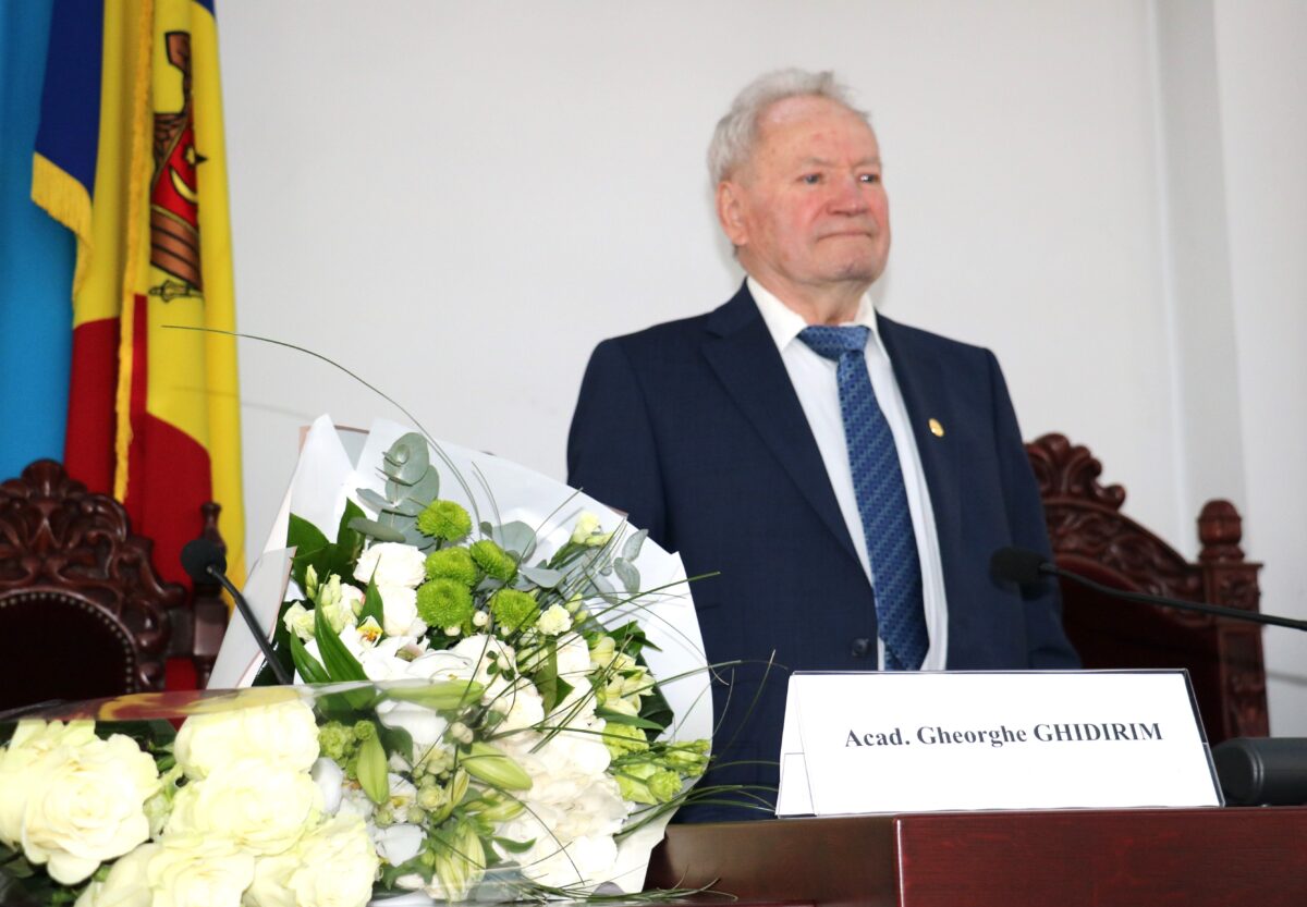 Academicieni și deputaţi ai primului Parlament de la Chișinău au semnat Pactul „Pentru Europa”, asemănător celui de la Snagov, din 1994