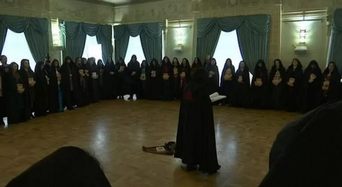 Acuzați că l-au vrăjit pe președinte. Doi miniștri au fost arestați