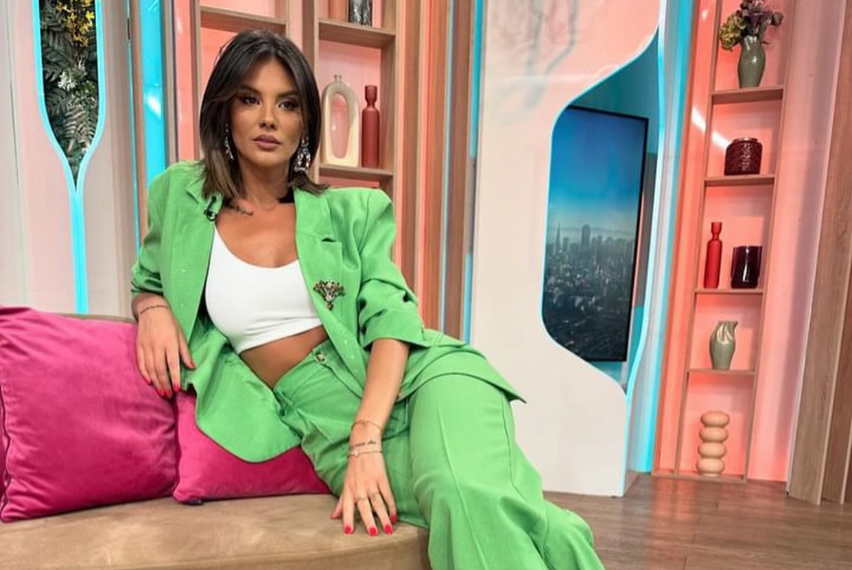 Ramona Olaru, prima apariție cu noul iubit la televizor. Colegii au făcut haz de necaz