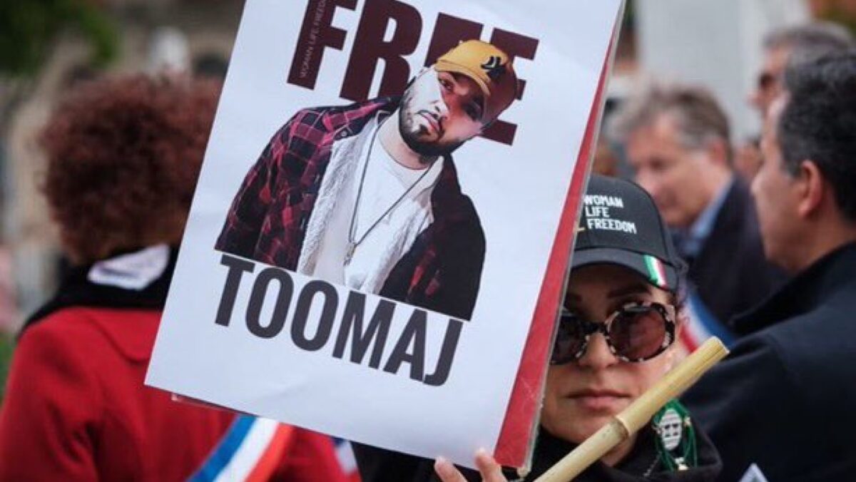 Artist protestatar salvat de la moarte. Instanța i-a anulat condamnarea la pedeapsa capitală