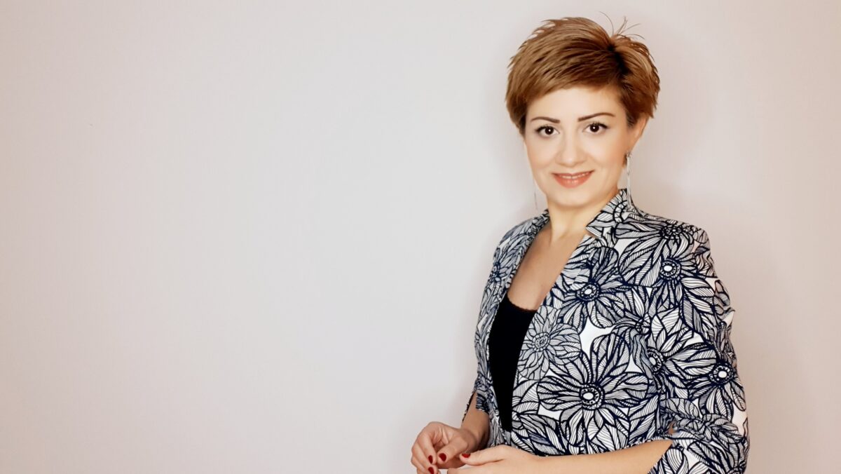 De la finanțe la marketing și strategie de brand. Antreprenorul care te învață cum să crești profitul afacerii tale