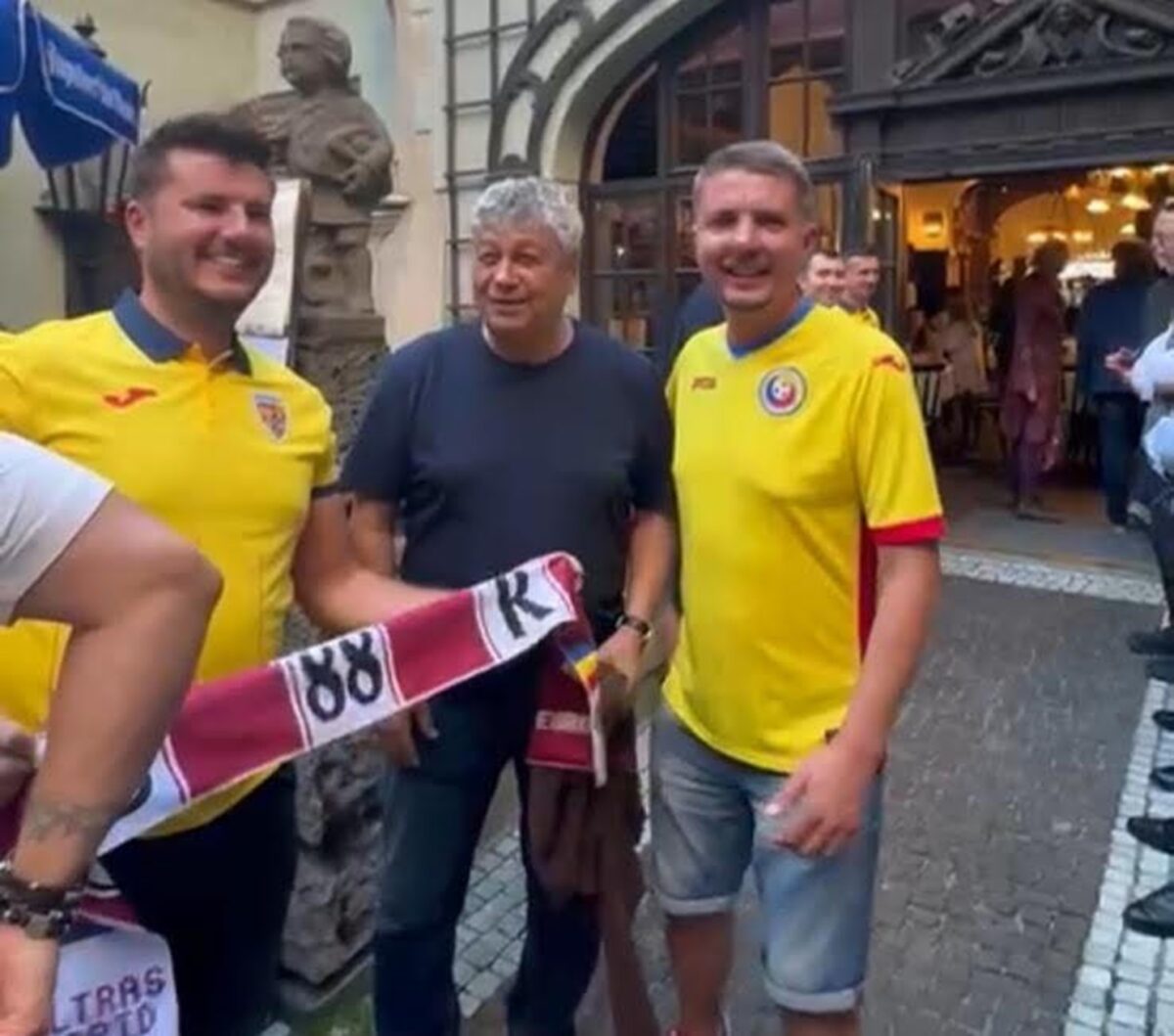 Mircea Lucescu, aclamat în Marienplatz ca la Hunedoara. Corespondență din Munchen de la Daniel Nanu