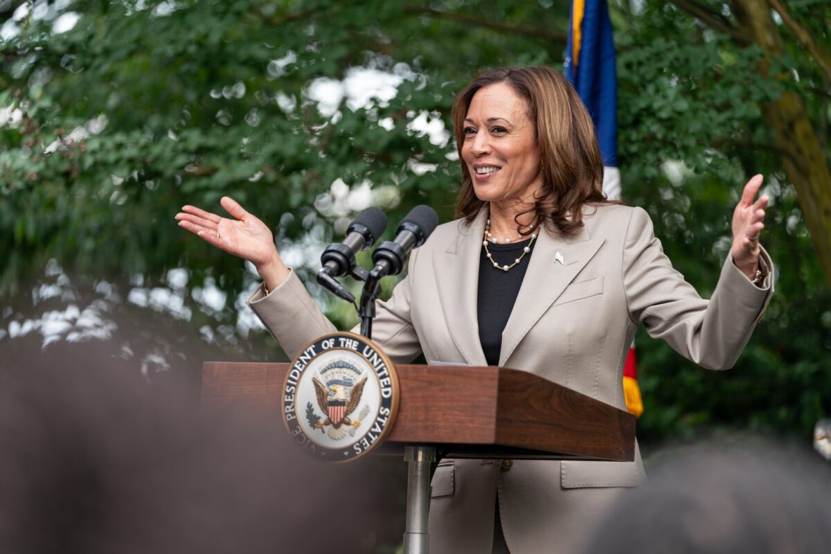 Kamala Harris are șansa să fie prima femeie președinte al SUA. De la Obama la Hillary Clinton