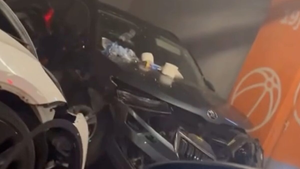 Accident în parcarea mall-ului Sun Plaza. Doi minori au fost răniți