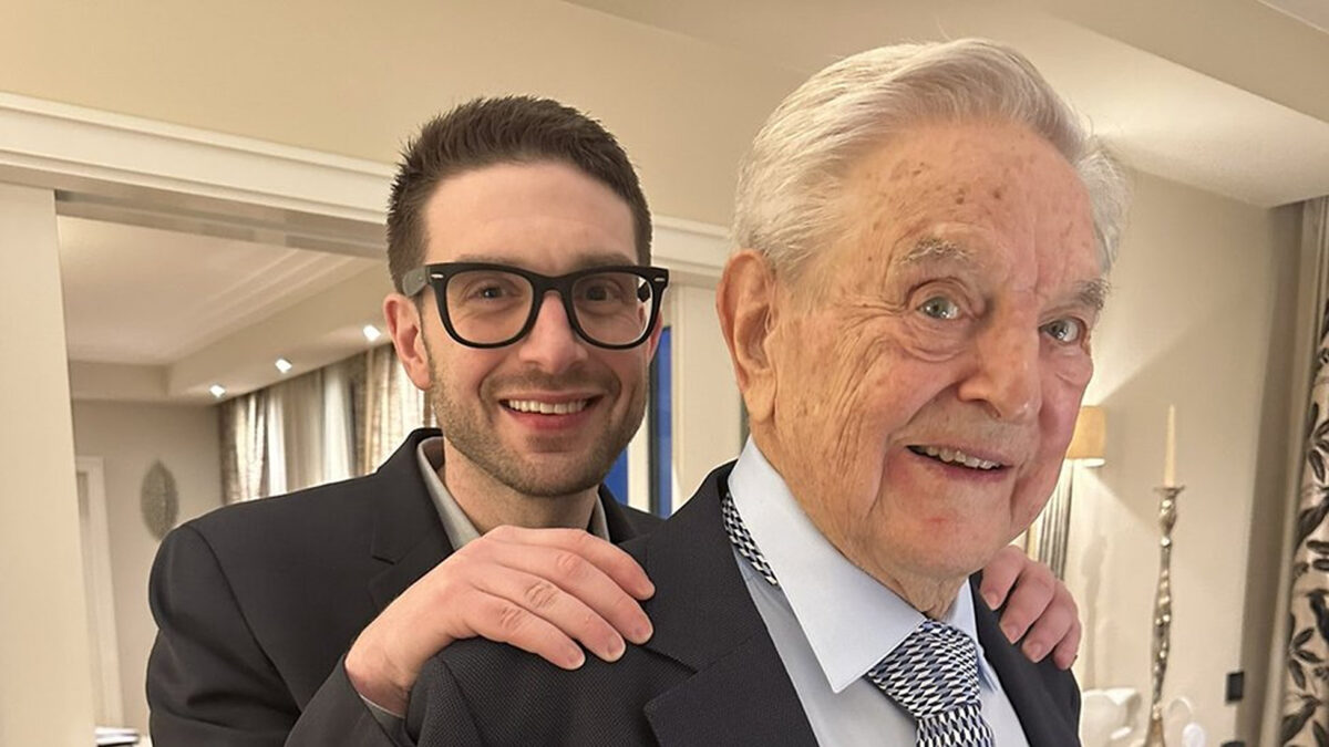 Soros a sărit cu arme și bagaje în tabăra Kamala Harris