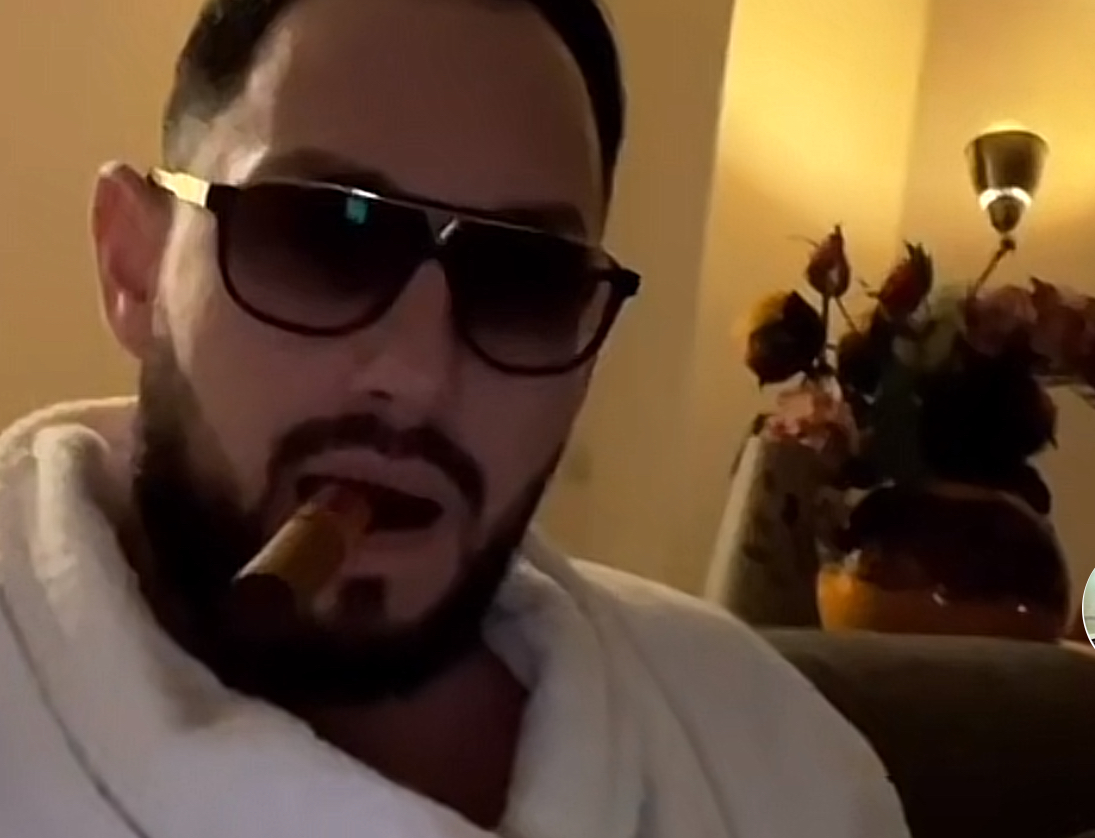 Apartamentul lui Andrei Versace, găsit complet răvășit. Locuința valorează jumătate de milion de euro. Foto