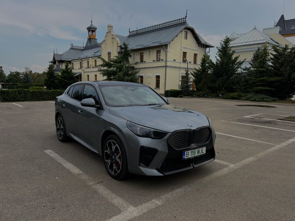 Test-drive BMW iX2. Care a fost experiența într-un SUV full electric
