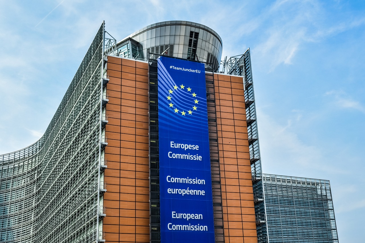 Scut european împotriva amenințărilor actuale. Comisia Europeană propune proiecte pentru drone, spațiu și flancul estic