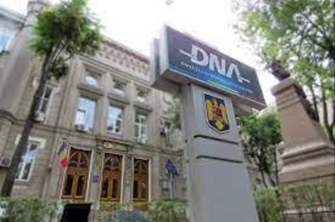 Dosar masiv de corupție la frontiera de nord-est. 11 persoane, reținute și 8, sub control judiciar după perchezițiile DNA