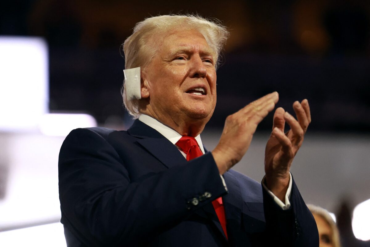 Asupra tentativei de atentat împotriva lui Trump planează multe semne de întrebare