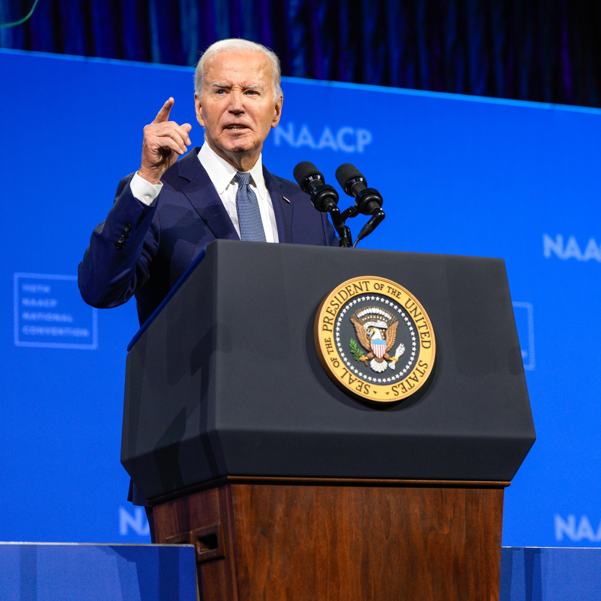 Banii democraților, cheltuiți pe avioane private și hoteluri de lux: Cum au fost păcăliți donatorii lui Biden și ai Kamalei Harris