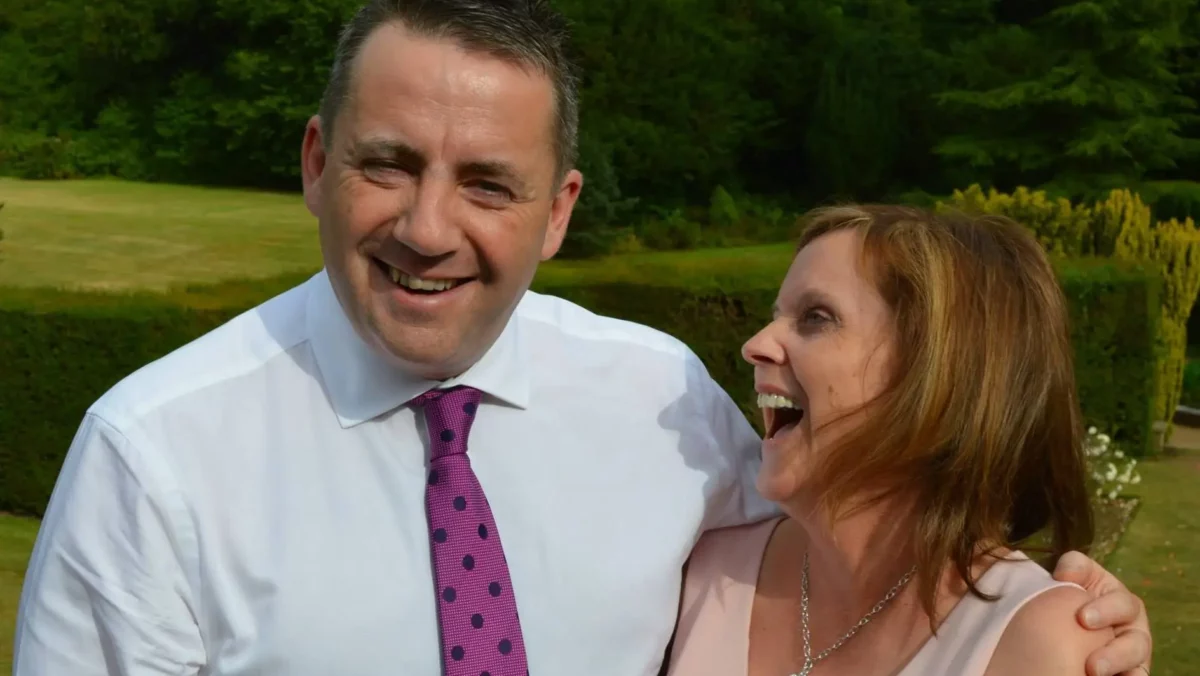 Familia unui jurnalist BBC, ucisă cu arbaleta. Criminalul, fost membru al forțelor armate britanice