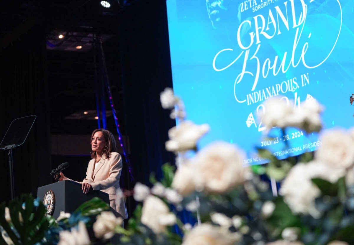 Kamala Harris strânge bani mai mulți după retragerea lui Biden