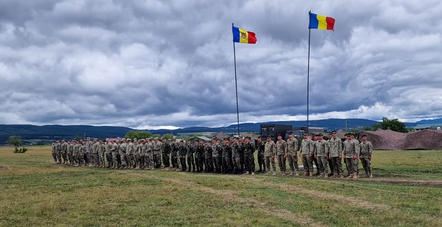 soldați MApN