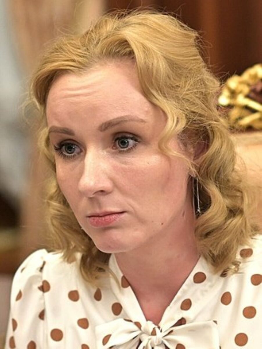 Trădare în Rusia. O susținătoare a „valorilor familiei” și-a părăsit soțul pentru un oligarh ortodox